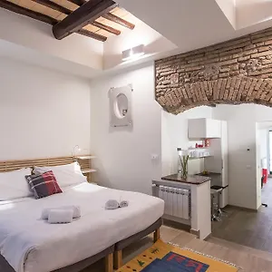 Apartment In Trastevere White Italy